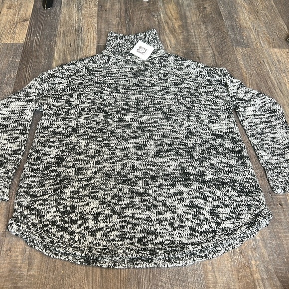 NWT Anne Klein Sport Turtleneck - Picture 1 of 11